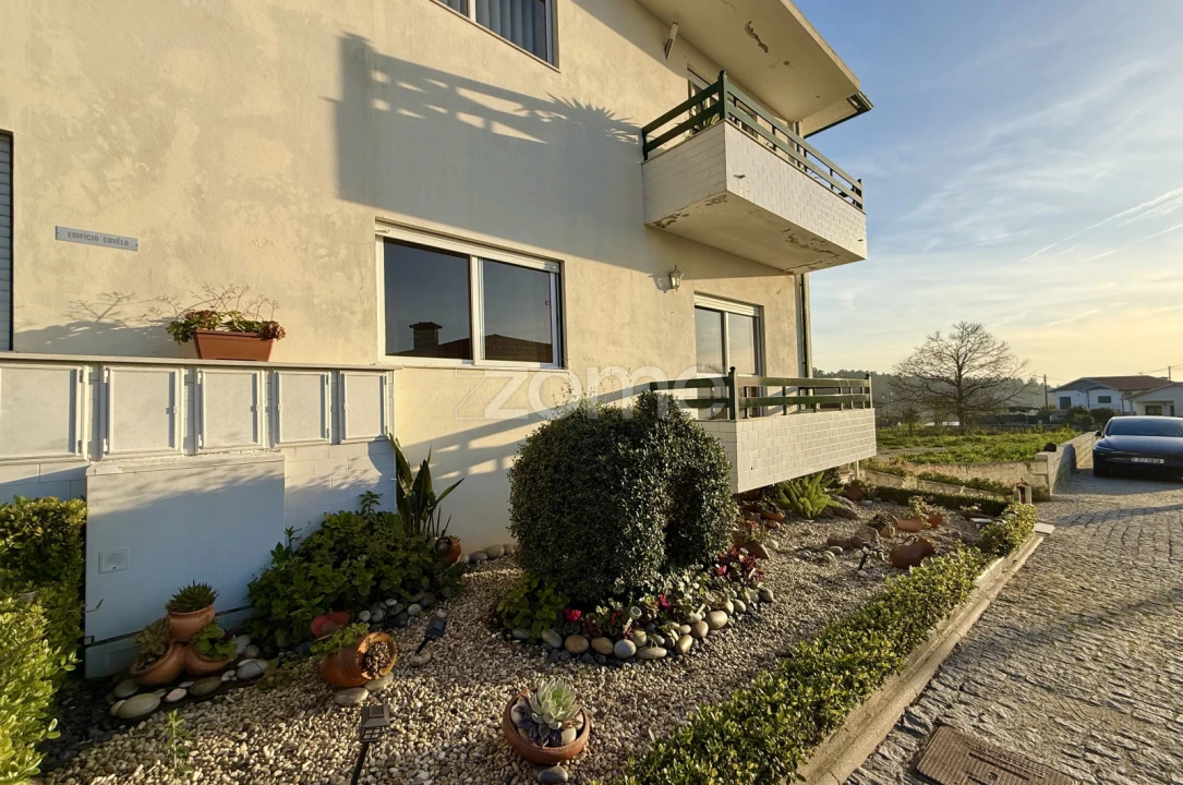 Apartamento T2 para Venda em Castelões Foto 2