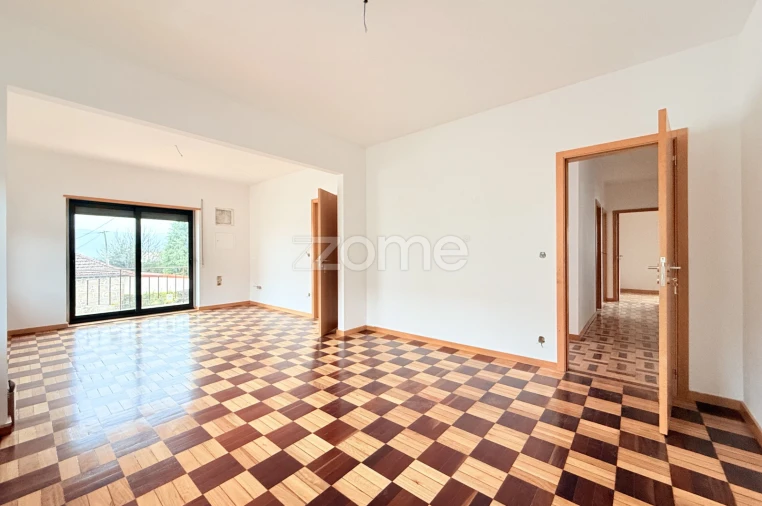 Moradia T3 para Venda em Carreira e Bente Foto 1