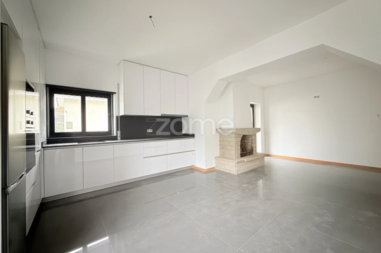 Moradia T3 para Venda em Carreira e Bente Foto 22