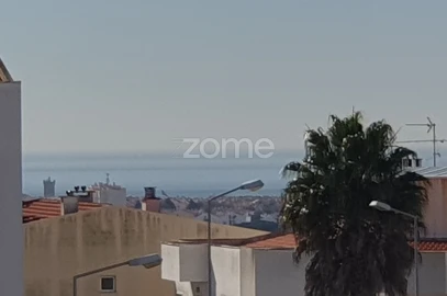 Apartamento T3 para Arrendamento em Carcavelos e Parede