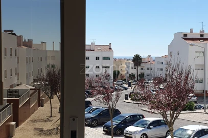 Apartamento T3 para Arrendamento em Carcavelos e Parede