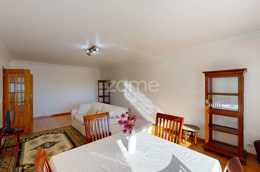 Apartamento T3 para Arrendamento em Carcavelos e Parede Foto 3