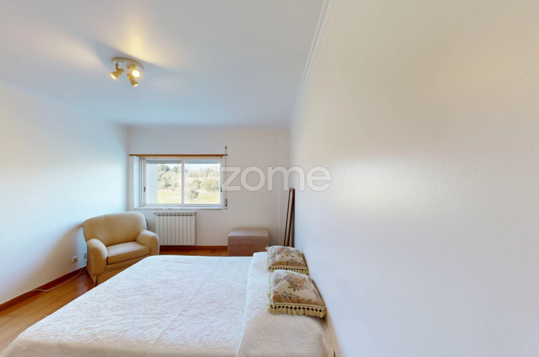 Apartamento T3 para Arrendamento em Carcavelos e Parede Foto 14