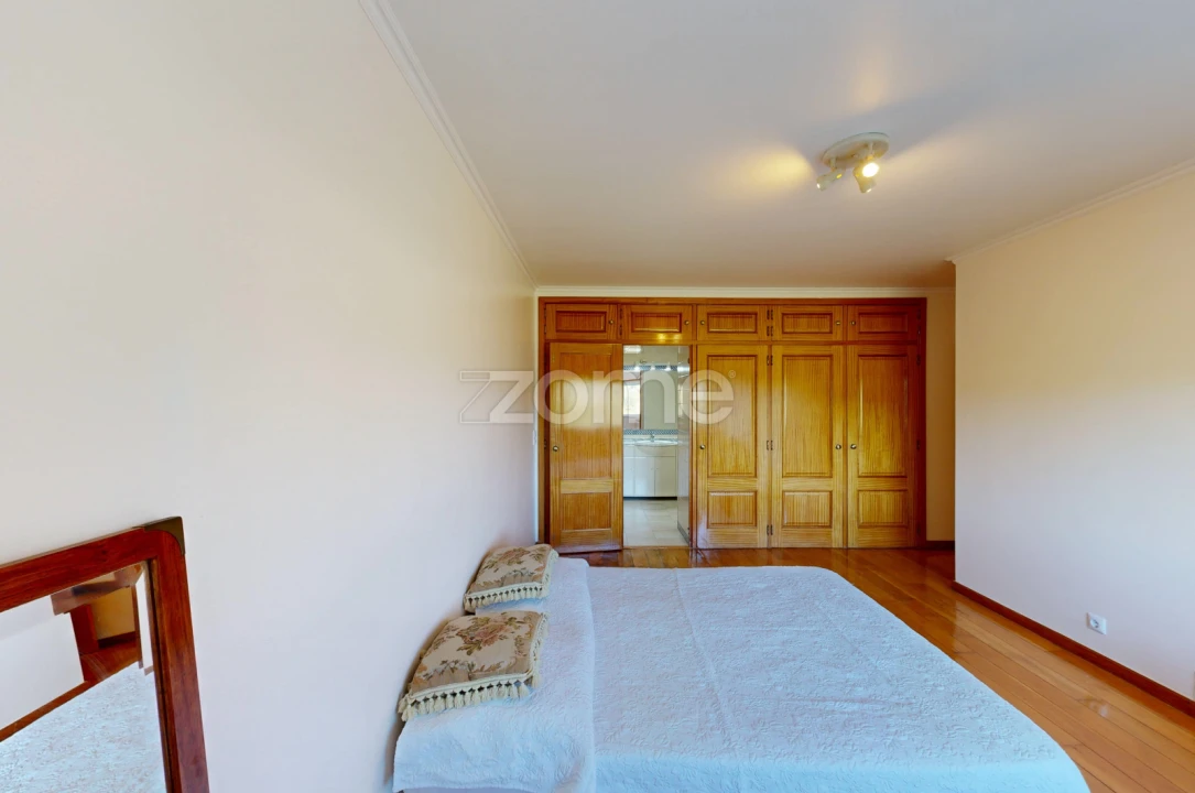 Apartamento T3 para Arrendamento em Carcavelos e Parede Foto 9