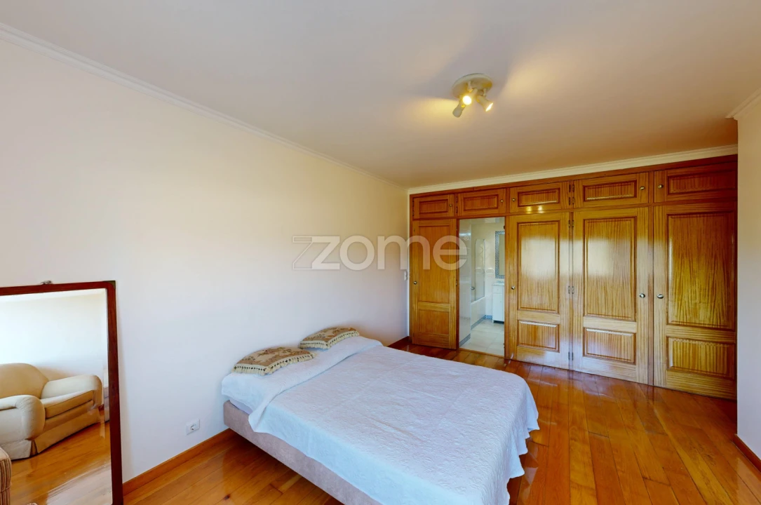 Apartamento T3 para Arrendamento em Carcavelos e Parede Foto 10