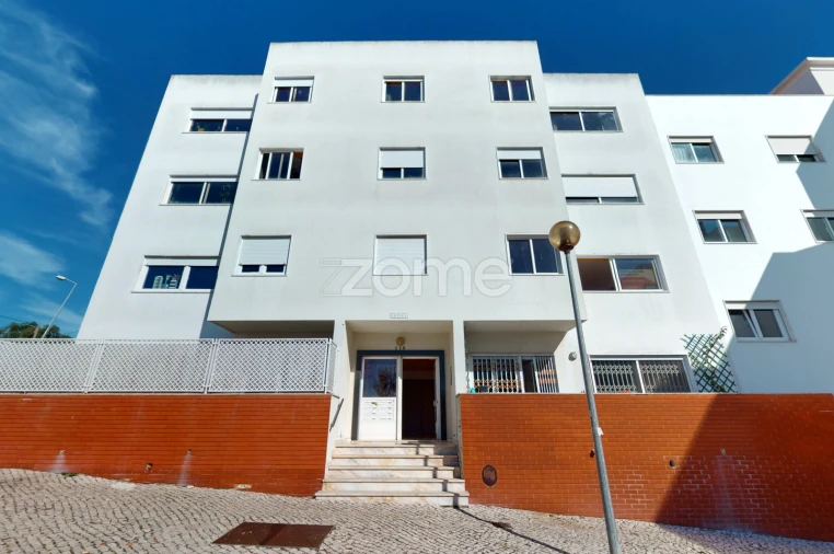 Apartamento T3 para Arrendamento em Carcavelos e Parede Foto 1