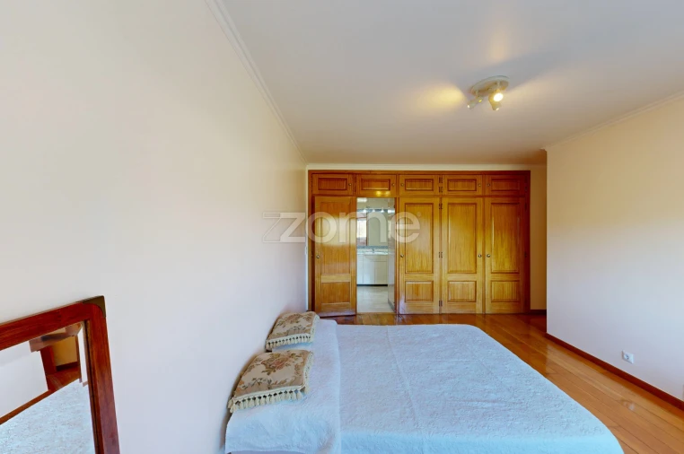 Apartamento T3 para Arrendamento em Carcavelos e Parede Foto 9
