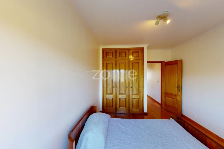 Apartamento T3 para Arrendamento em Carcavelos e Parede Foto 7