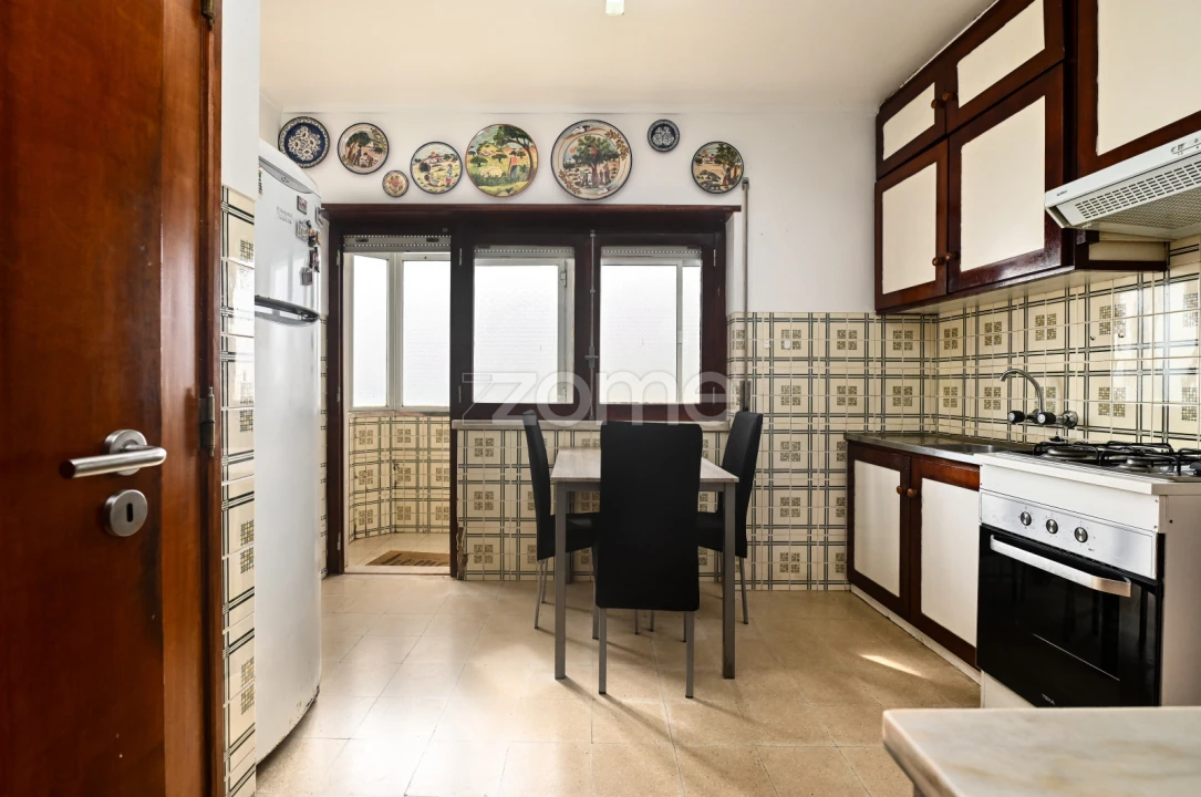 Moradia T3 para Venda em Porto Salvo Foto 15