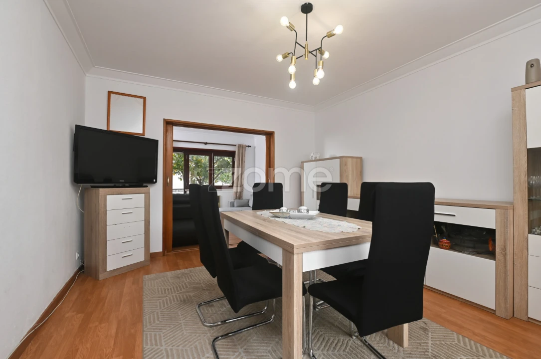 Moradia T3 para Venda em Porto Salvo Foto 6