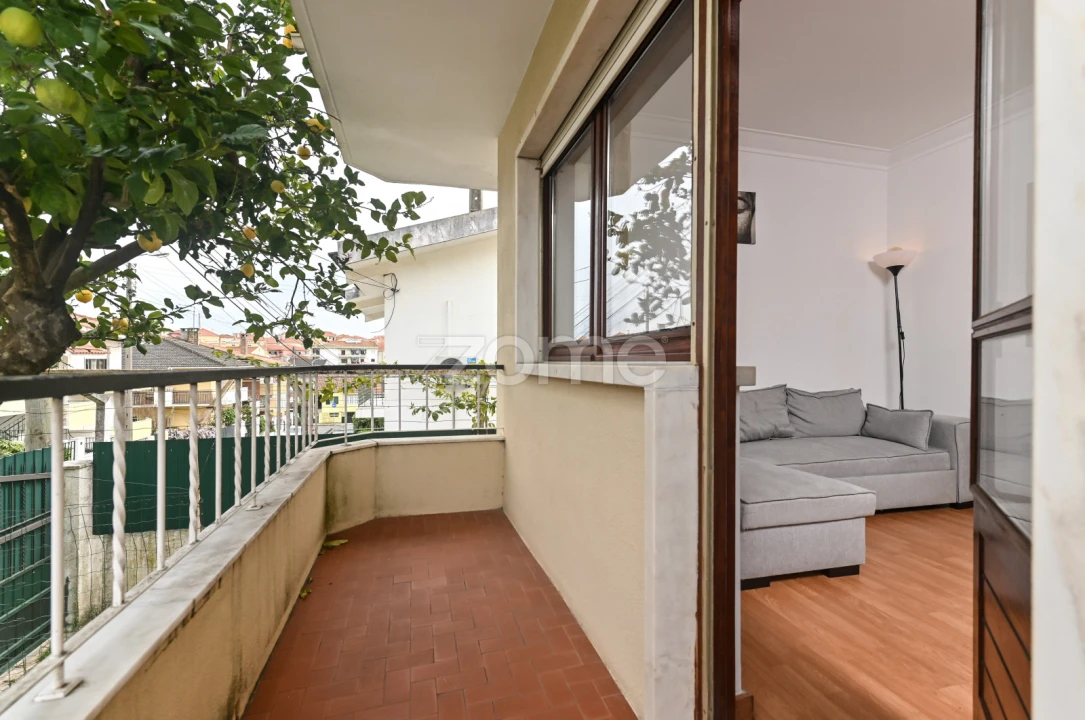 Moradia T3 para Venda em Porto Salvo Foto 11