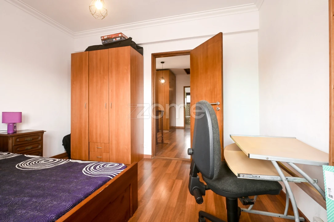 Moradia T3 para Venda em Porto Salvo Foto 19