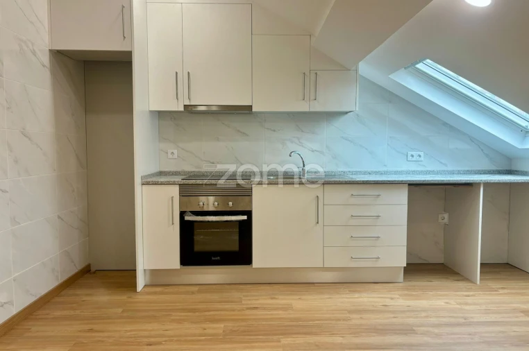 Moradia T4 para Venda em Buarcos Foto 13