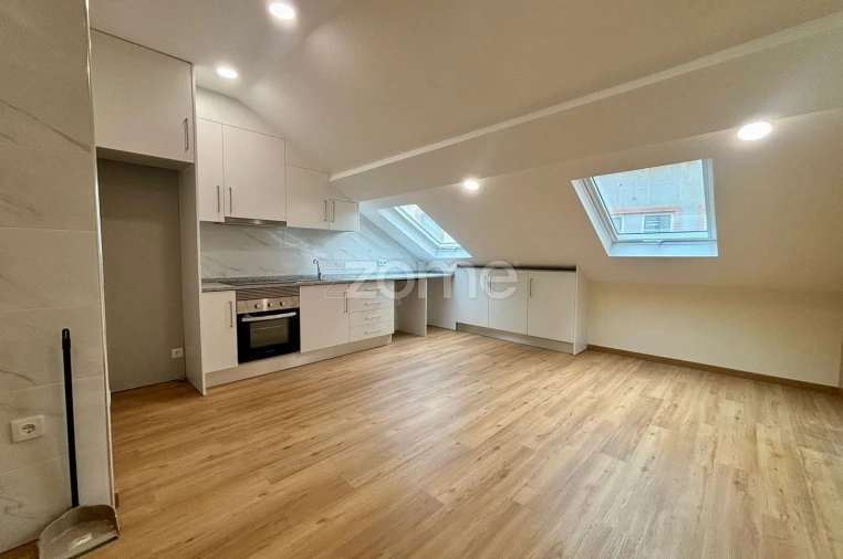 Moradia T4 para Venda em Buarcos Foto 16