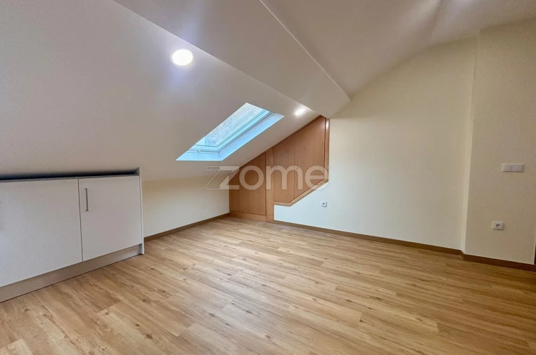 Moradia T4 para Venda em Buarcos Foto 18