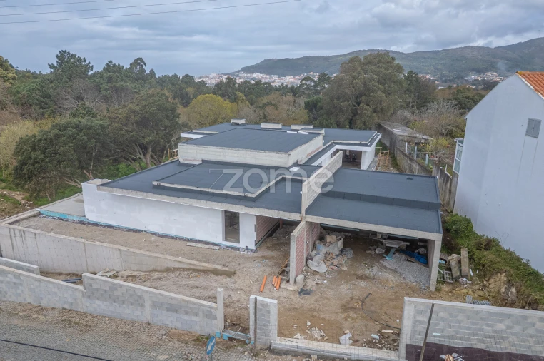 Moradia T3 para Venda em Ancora Foto 4