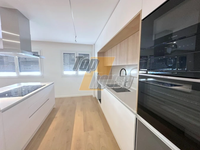 Apartamento T3 para Venda em Costa da Caparica Foto 4