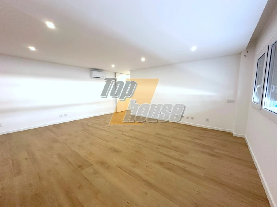 Apartamento T3 para Venda em Costa da Caparica Foto 2