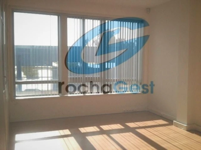 Armazém para Arrendamento em Canelas Foto 11