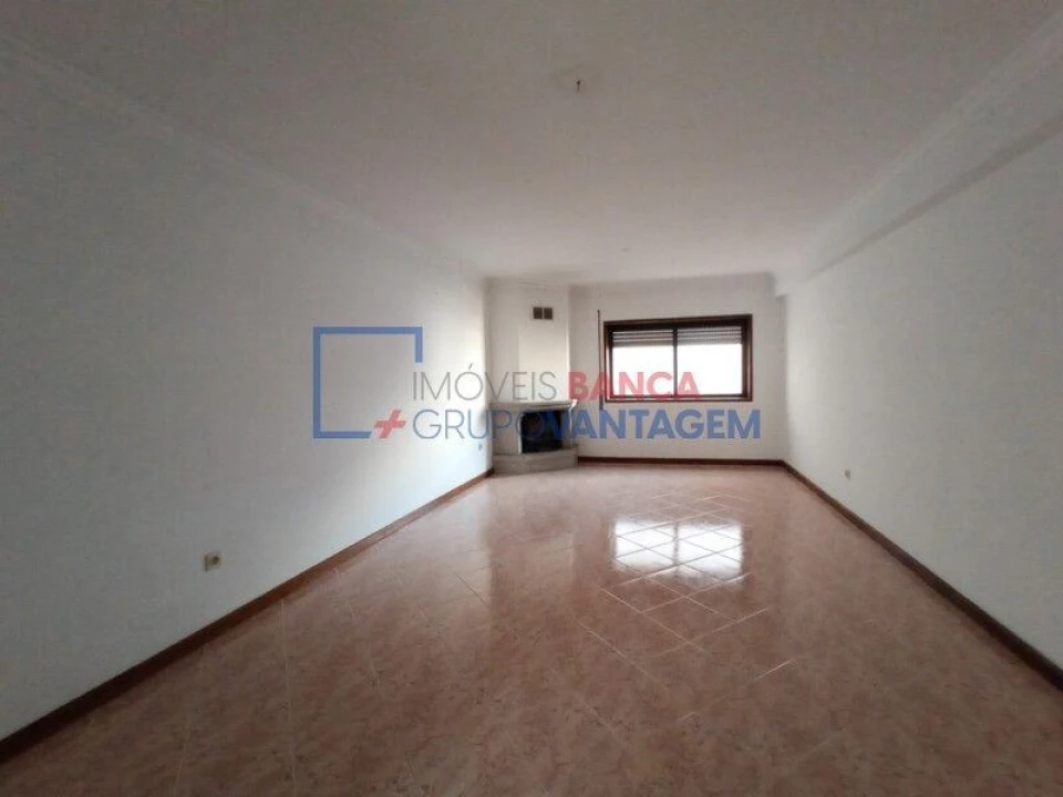 Apartamento T2 para Venda em Rio Tinto Foto 14