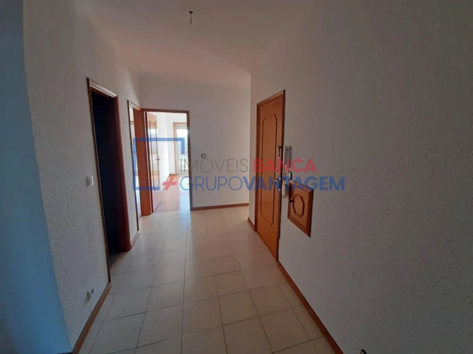 Apartamento T3 para Venda em Rio Tinto Foto 3