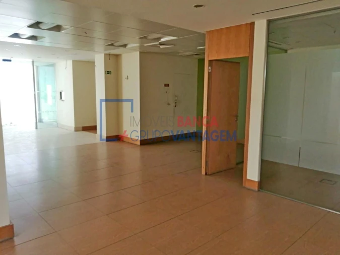 Loja para Venda em Cortegaça Foto 2