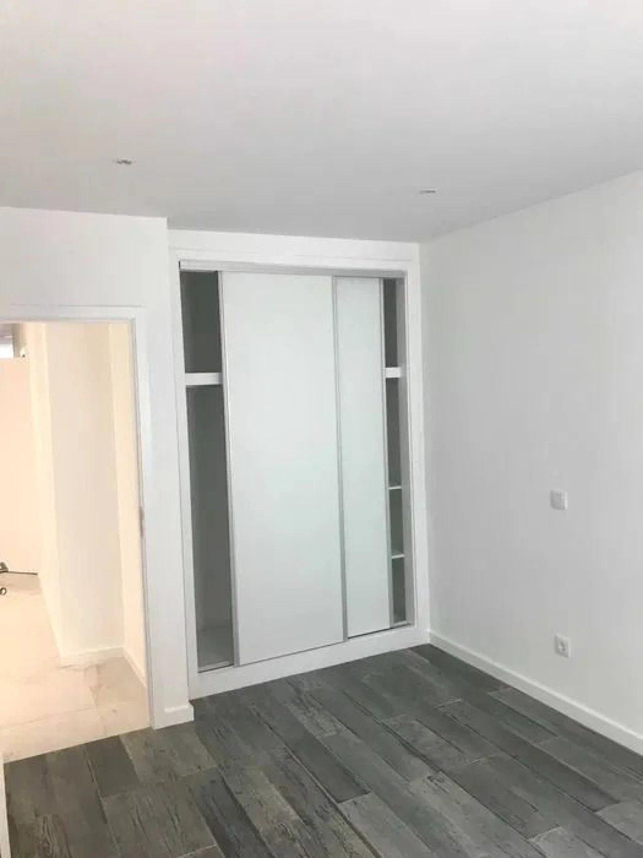 Apartamento T4 para Arrendamento em Ramalde Foto 6