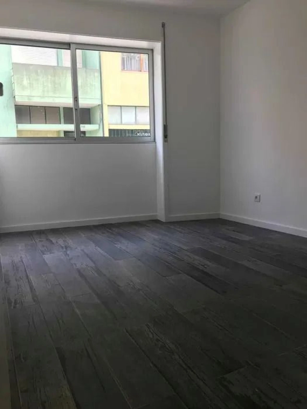 Apartamento T4 para Arrendamento em Ramalde Foto 8