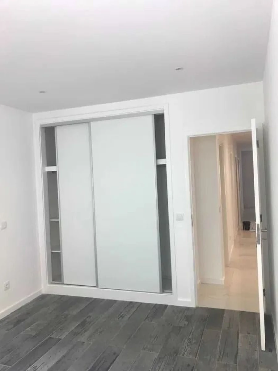 Apartamento T4 para Arrendamento em Ramalde Foto 9