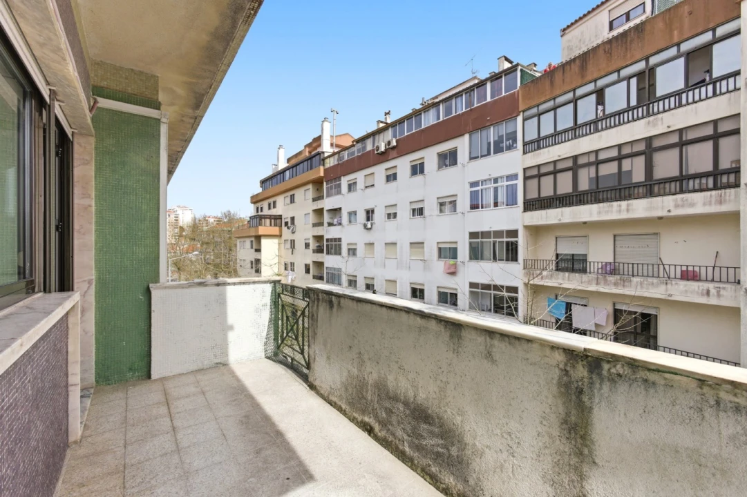 Apartamento T1 para Venda em Cacém e São Marcos Foto 14