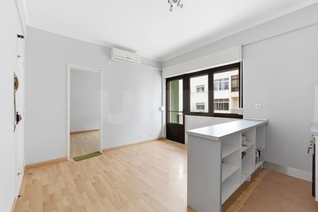 Apartamento T1 para Venda em Cacém e São Marcos Foto 8