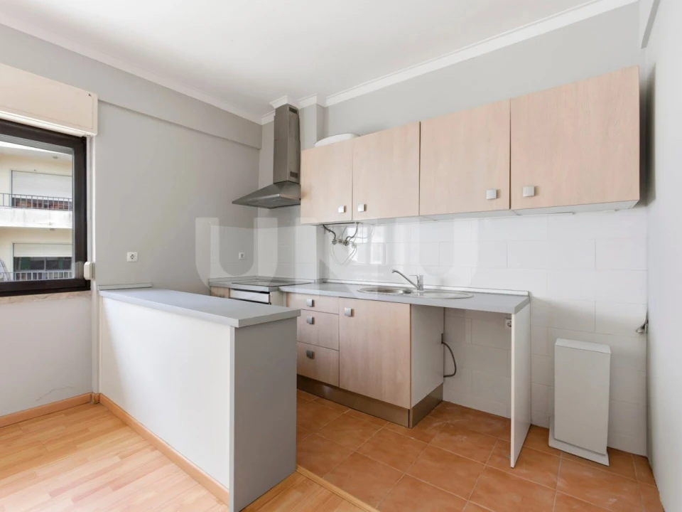 Apartamento T1 para Venda em Cacém e São Marcos Foto 4