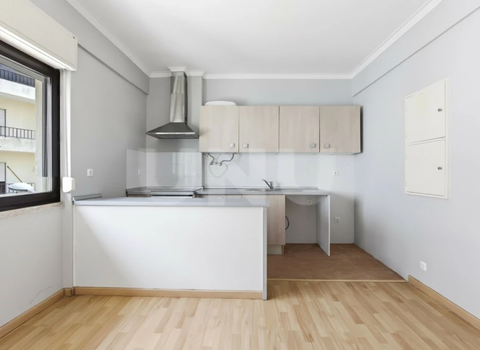 Apartamento T1 para Venda em Cacém e São Marcos Foto 1