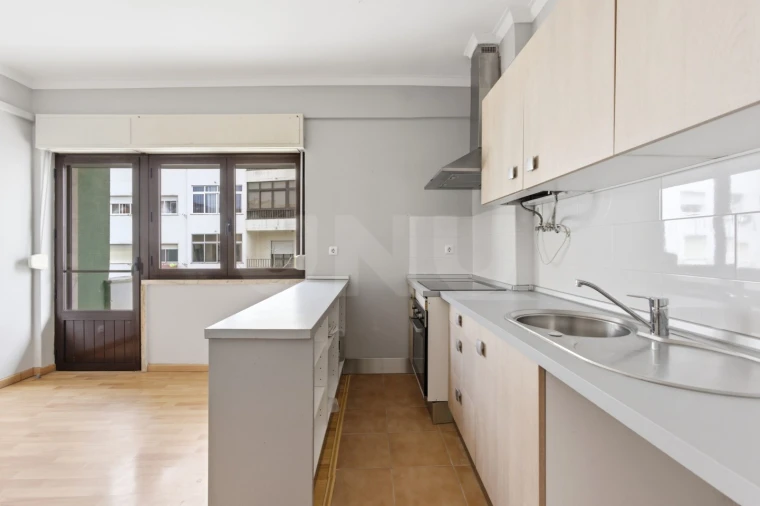 Apartamento T1 para Venda em Cacém e São Marcos Foto 5