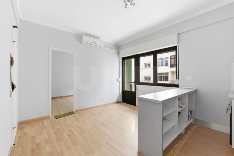 Apartamento T1 para Venda em Cacém e São Marcos Foto 8