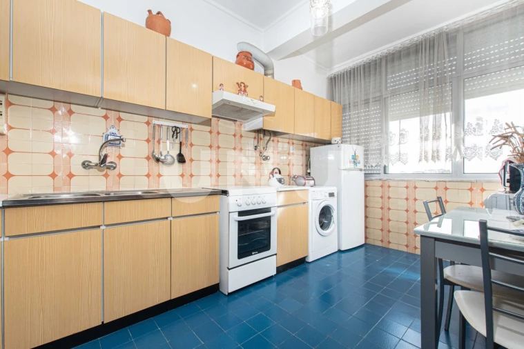 Apartamento T4 para Venda em Vila Franca de Xira Foto 10