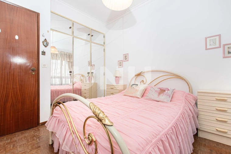 Apartamento T4 para Venda em Vila Franca de Xira Foto 13