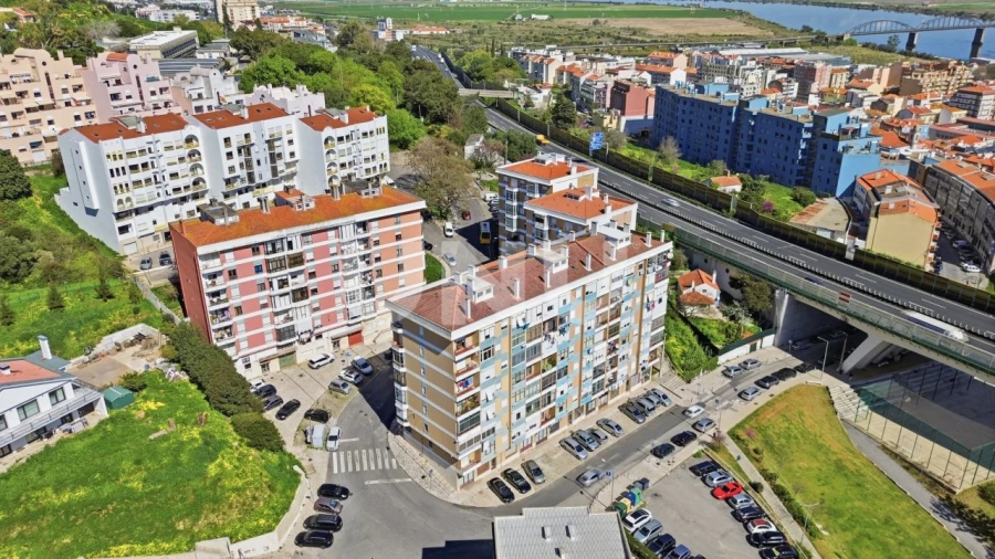 Apartamento T4 para Venda em Vila Franca de Xira Foto 30