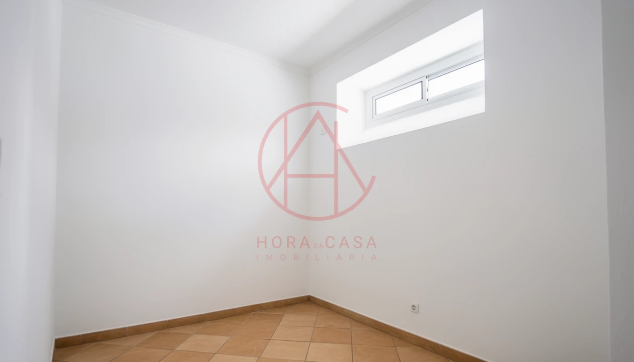 Apartamento T1 para Venda em Alto do Seixalinho, Santo André e Verderena Foto 4