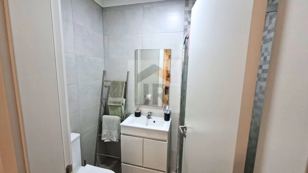 Apartamento T1 para Venda em Bombarral e Vale Covo Foto 9