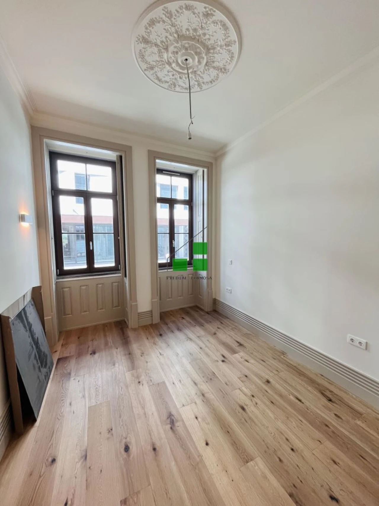 Apartamento T0 para Venda em Cedofeita, Santo Ildefonso, Sé, Miragaia, São Nicolau e Vitória Foto 1