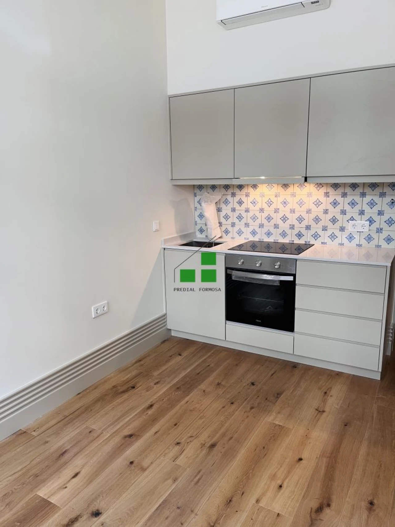 Apartamento T0 para Venda em Cedofeita, Santo Ildefonso, Sé, Miragaia, São Nicolau e Vitória Foto 16