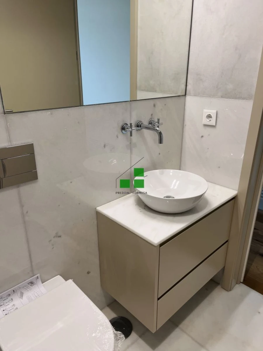 Apartamento T0 para Venda em Cedofeita, Santo Ildefonso, Sé, Miragaia, São Nicolau e Vitória Foto 5