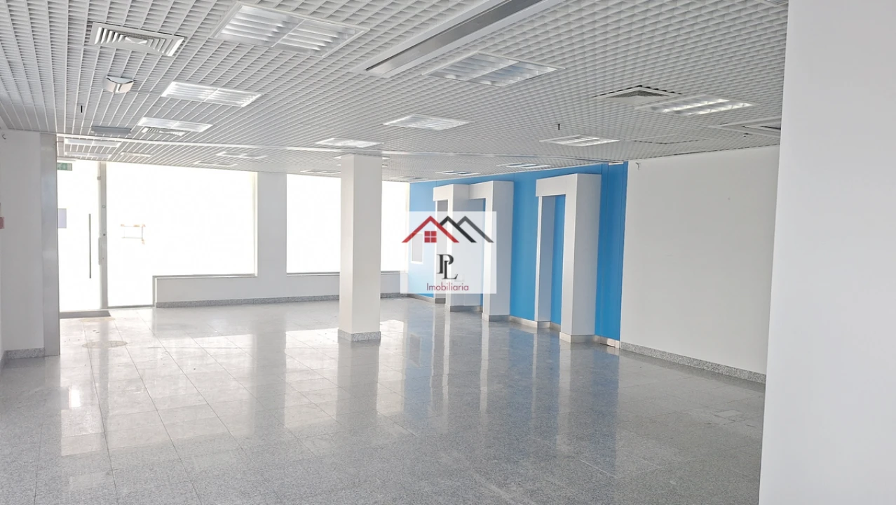 Loja para Venda em Miranda do Corvo Foto 17