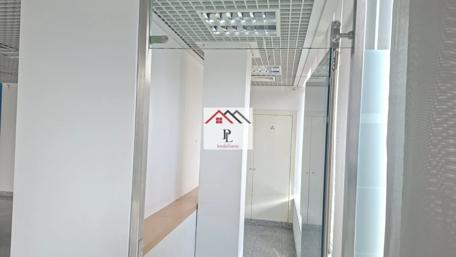 Loja para Venda em Miranda do Corvo Foto 18