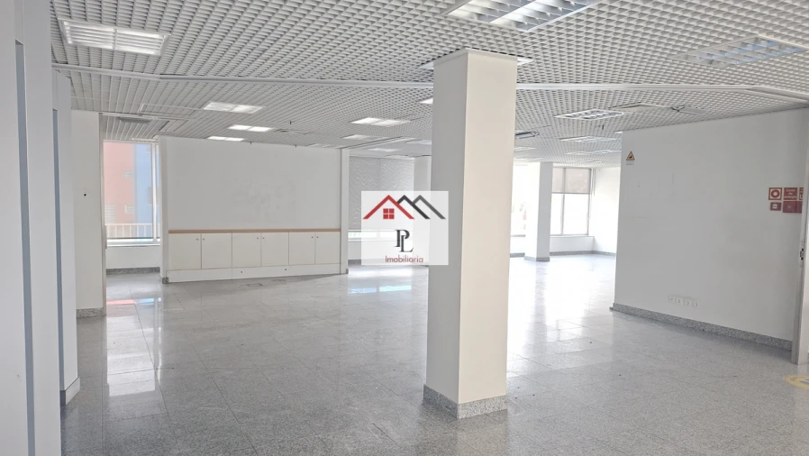 Loja para Venda em Miranda do Corvo Foto 25