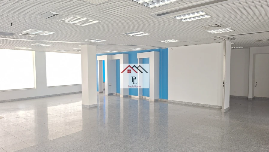 Loja para Venda em Miranda do Corvo Foto 16