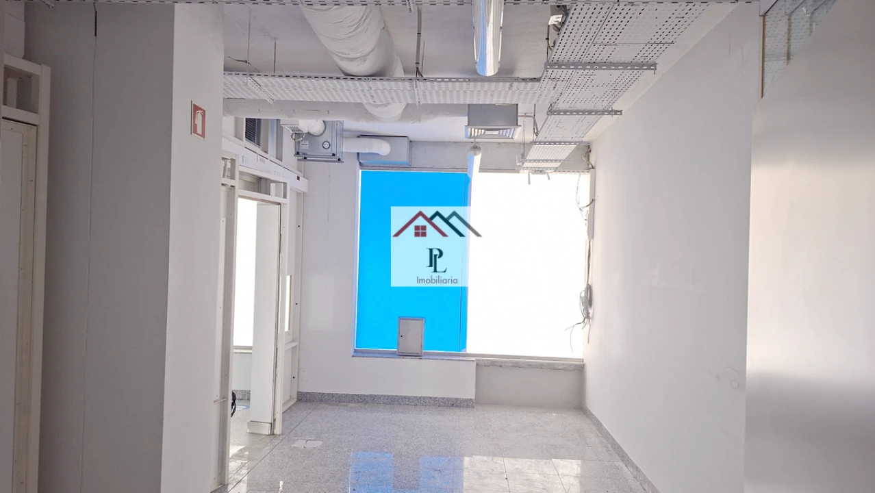 Loja para Venda em Miranda do Corvo Foto 15