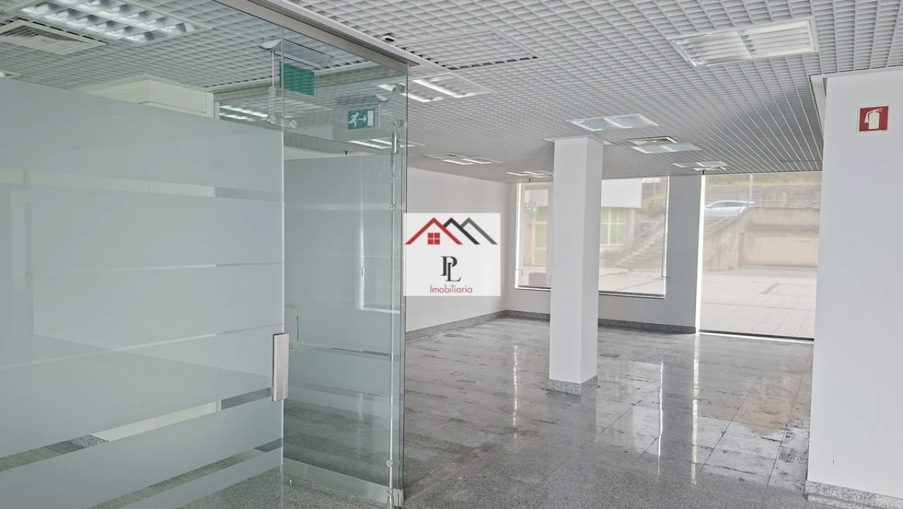 Loja para Venda em Miranda do Corvo Foto 22