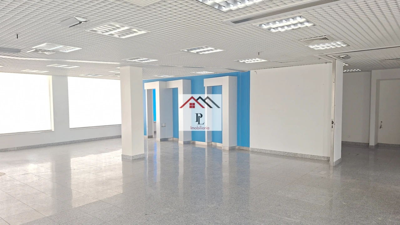 Loja para Venda em Miranda do Corvo Foto 16